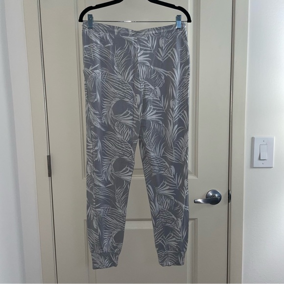 Rachel Zoe palm print lounge set - Picture 10 of 16